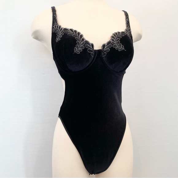 Y2K Victoria’s Secret Velvet Black Stretch Metallic  Bodysuit Camisole 34D M - Picture 7 of 7